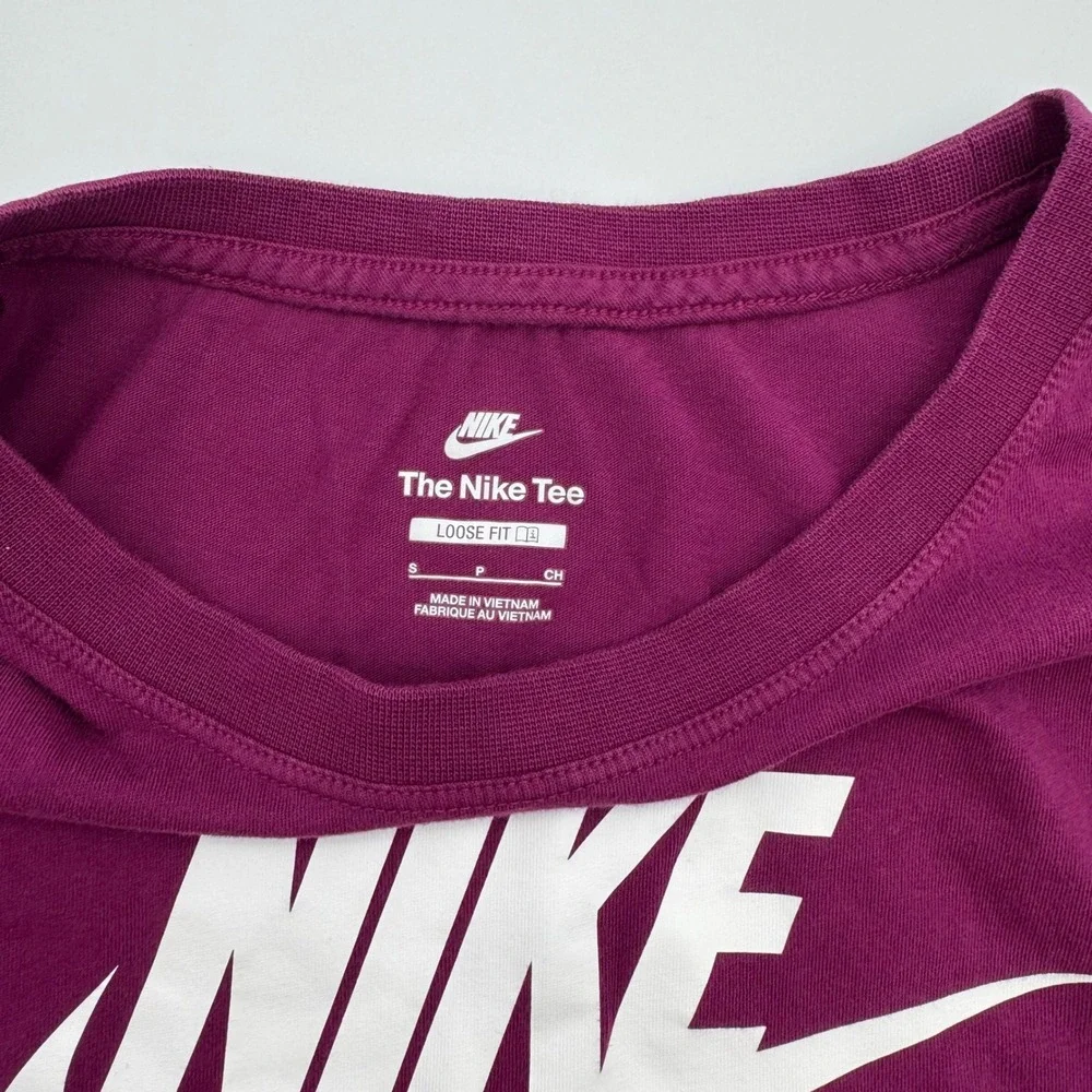 Nike Womens Essential Cropped T-Shirt Berry Purple Logo Loose Fit Small